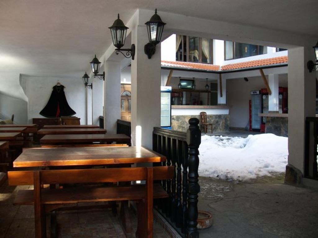 Family Hotel Ilinden Shipkovo  Ngoại thất bức ảnh