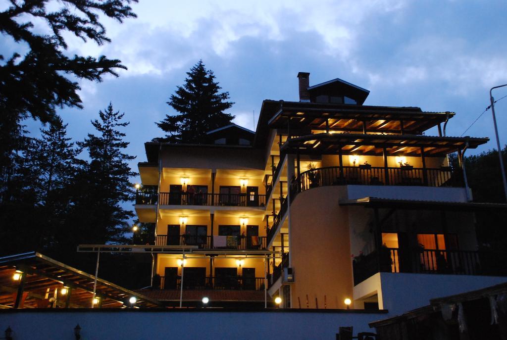 Family Hotel Ilinden Shipkovo  Ngoại thất bức ảnh